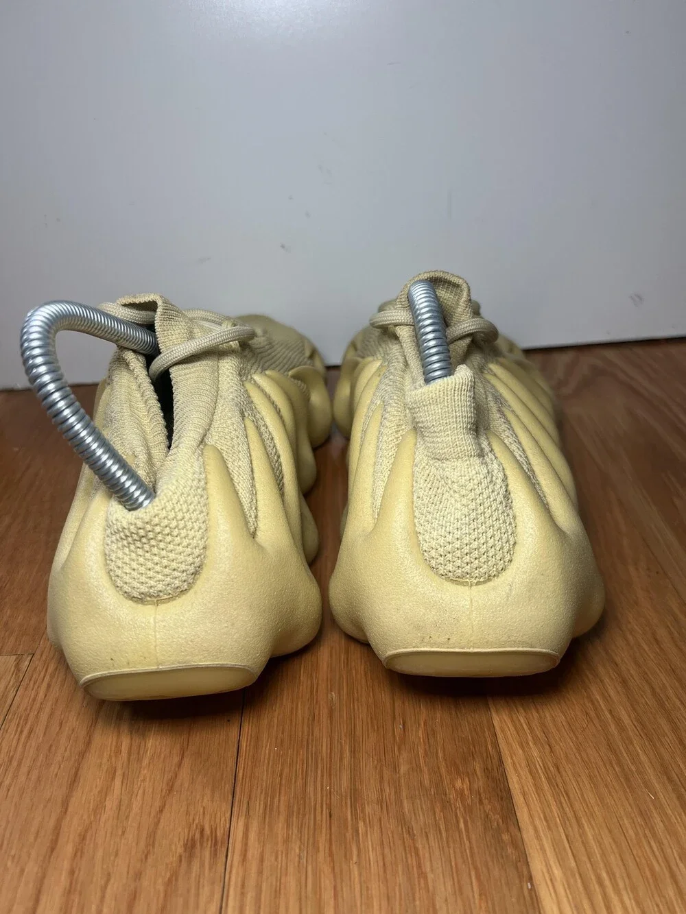 Adidas Yeezy 450 Shoes Mens Size 9 Beige Knit Low Top Lifestyle Casual Sneakers